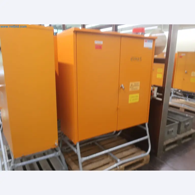 Magazinbestände, Rohöl-/Gas-Öl-/Einsatzpumpen sowie Betriebsausstattung einer Raffinerie-10