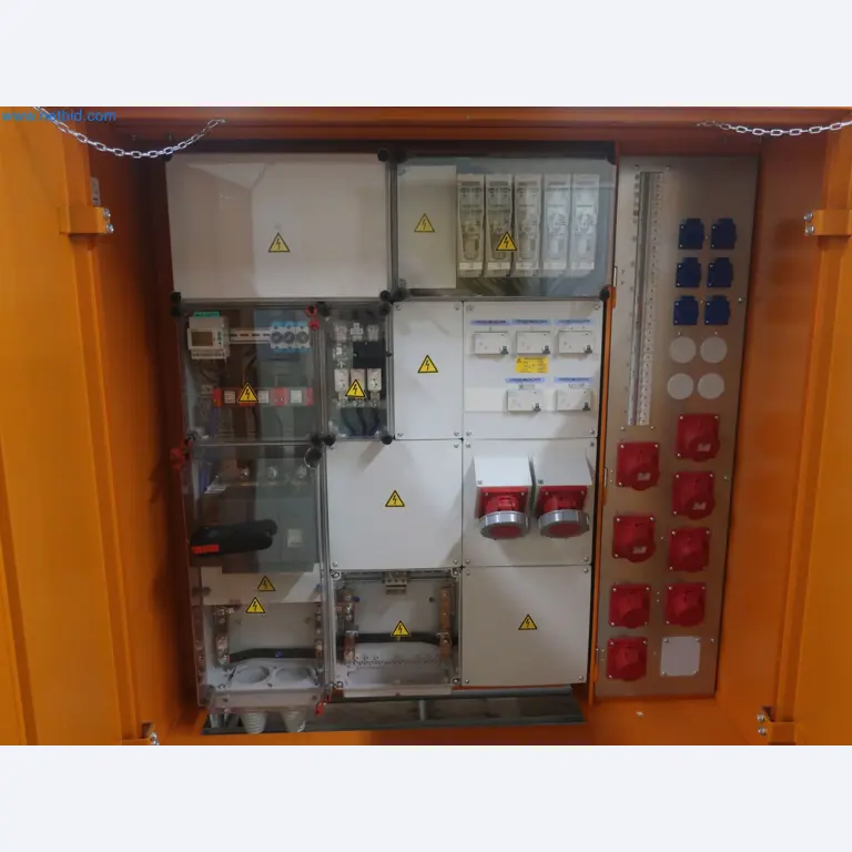 Magazinbestände, Rohöl-/Gas-Öl-/Einsatzpumpen sowie Betriebsausstattung einer Raffinerie-11