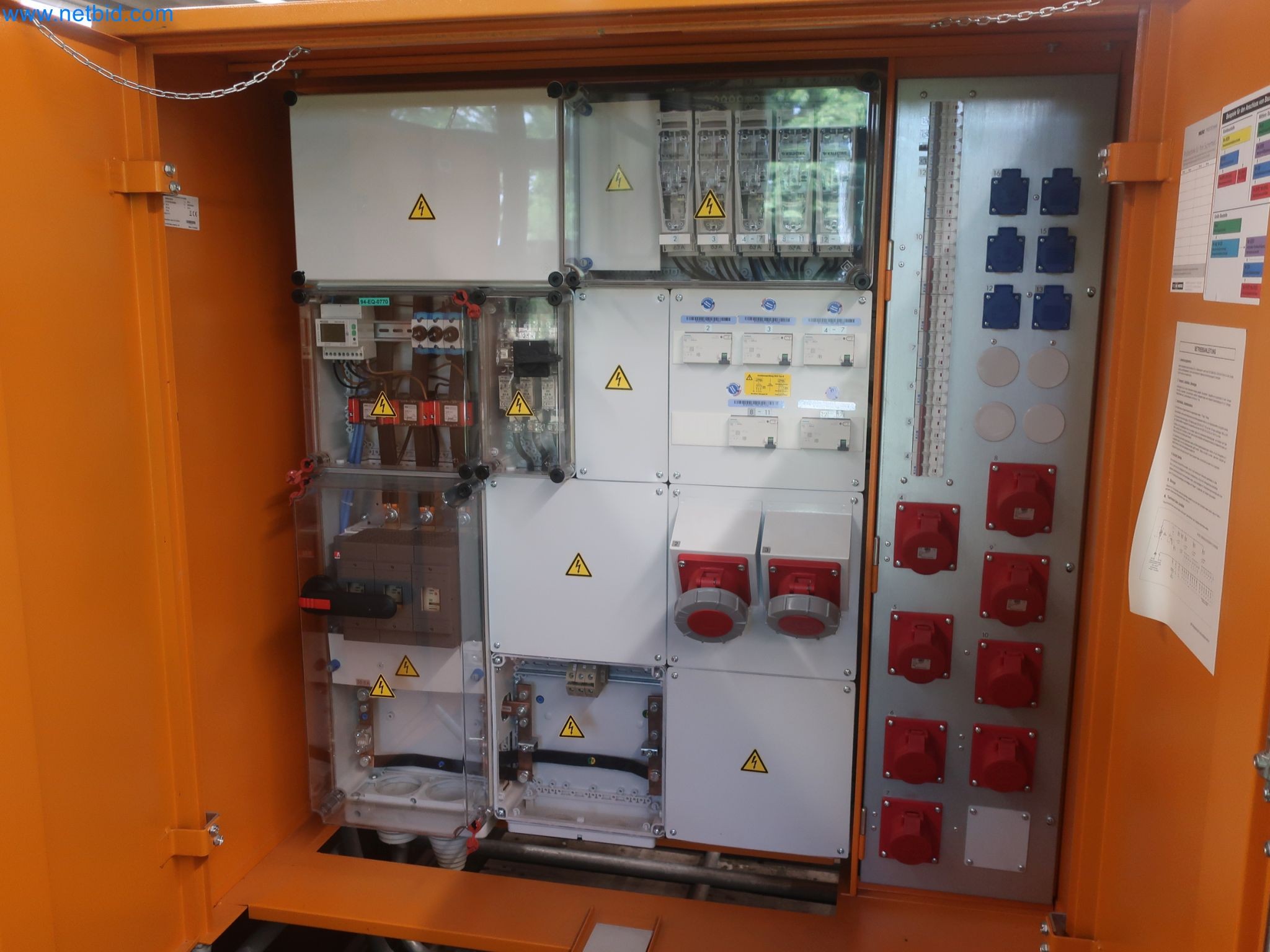 Magazinbestände, Rohöl-/Gas-Öl-/Einsatzpumpen sowie Betriebsausstattung einer Raffinerie-13