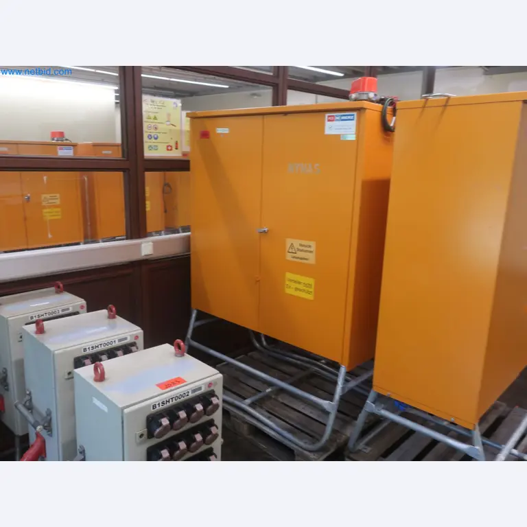 Magazinbestände, Rohöl-/Gas-Öl-/Einsatzpumpen sowie Betriebsausstattung einer Raffinerie-1