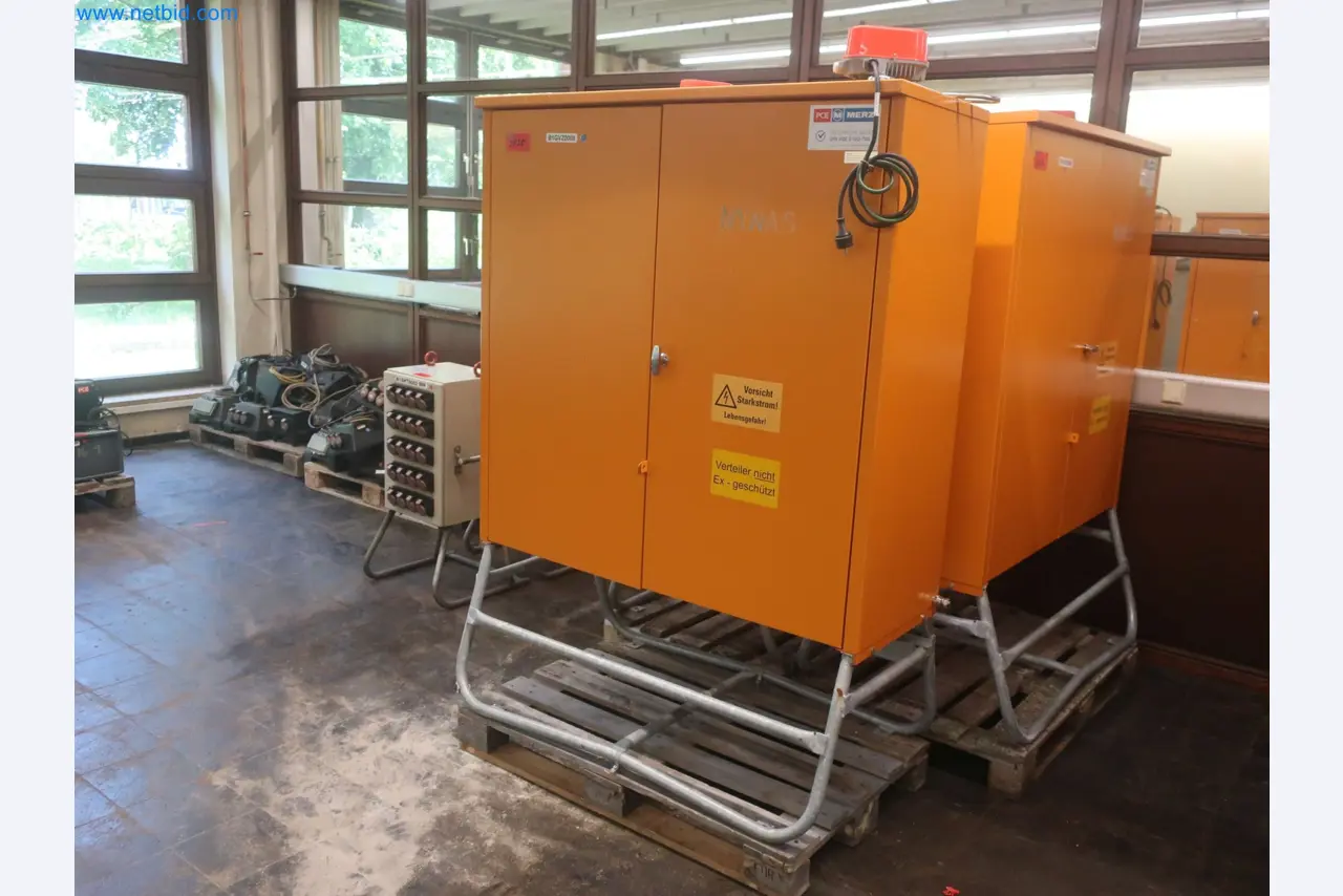 Magazinbestände, Rohöl-/Gas-Öl-/Einsatzpumpen sowie Betriebsausstattung einer Raffinerie-20