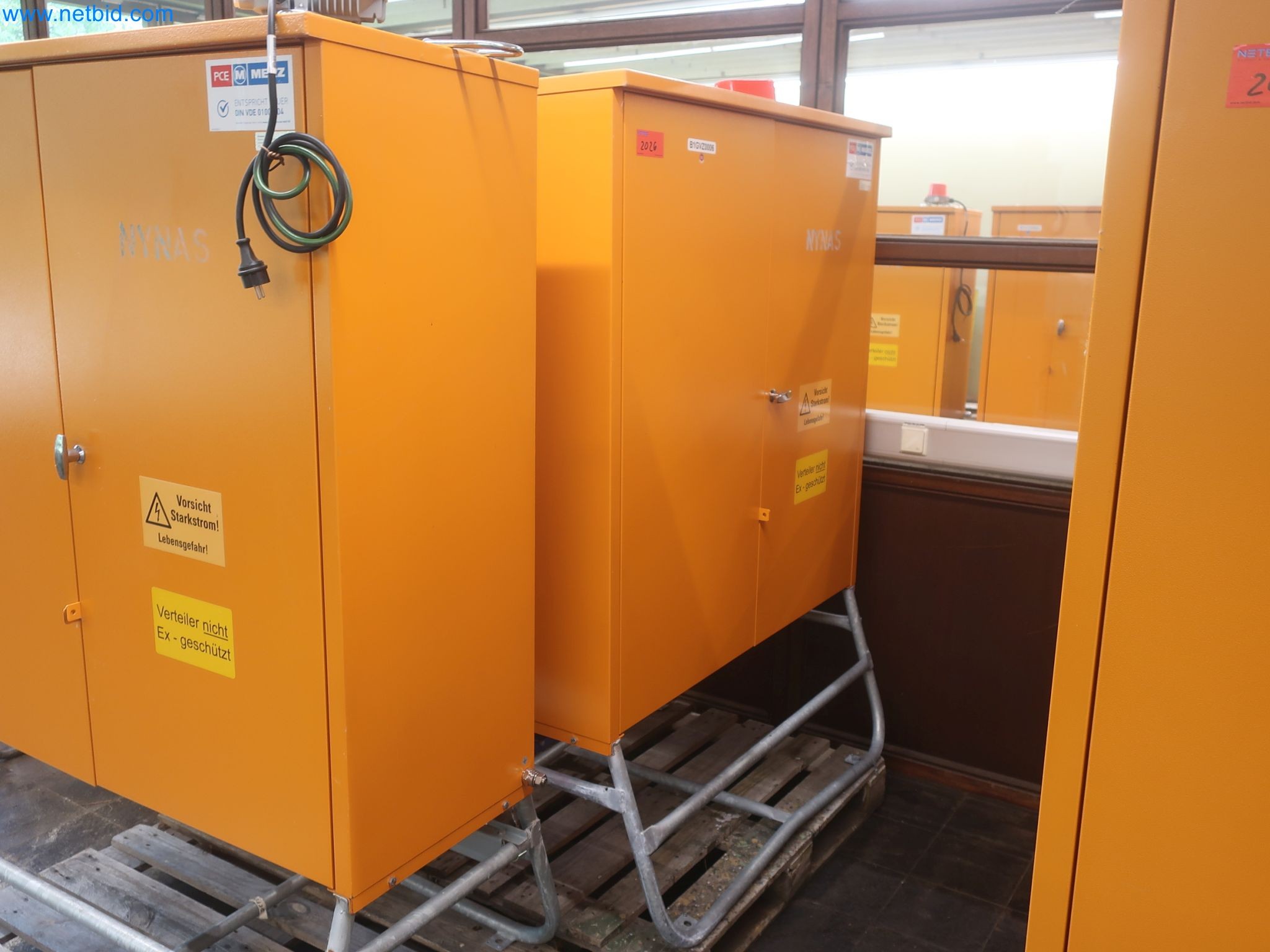 Magazinbestände, Rohöl-/Gas-Öl-/Einsatzpumpen sowie Betriebsausstattung einer Raffinerie-21