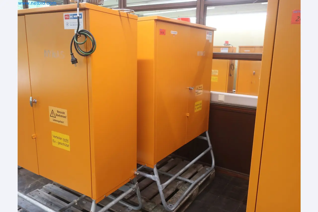 Magazinbestände, Rohöl-/Gas-Öl-/Einsatzpumpen sowie Betriebsausstattung einer Raffinerie-21