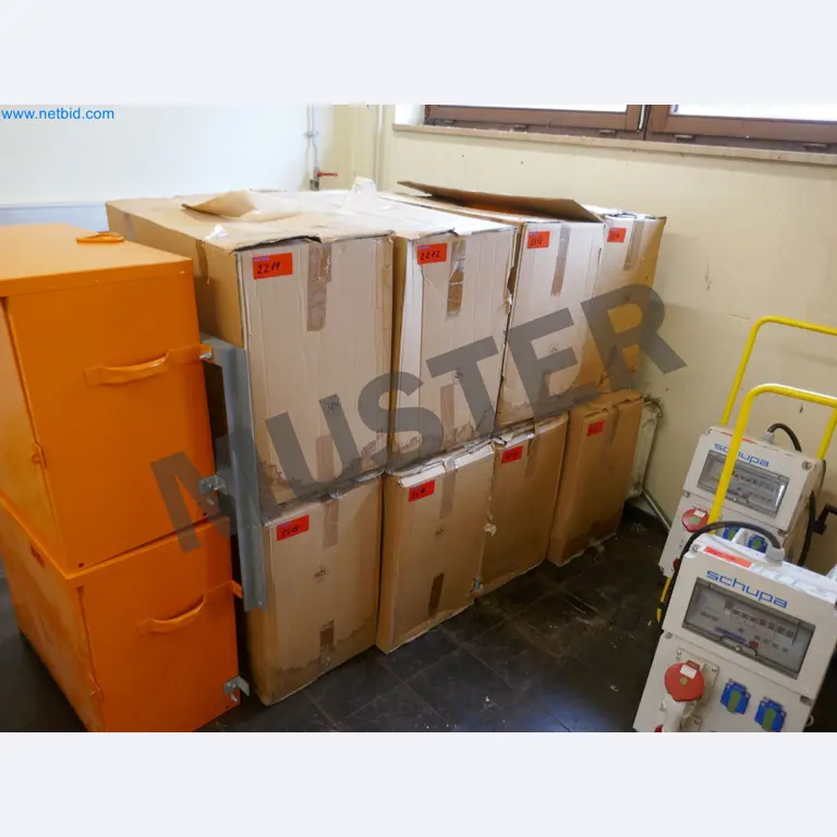 Magazinbestände, Rohöl-/Gas-Öl-/Einsatzpumpen sowie Betriebsausstattung einer Raffinerie-13