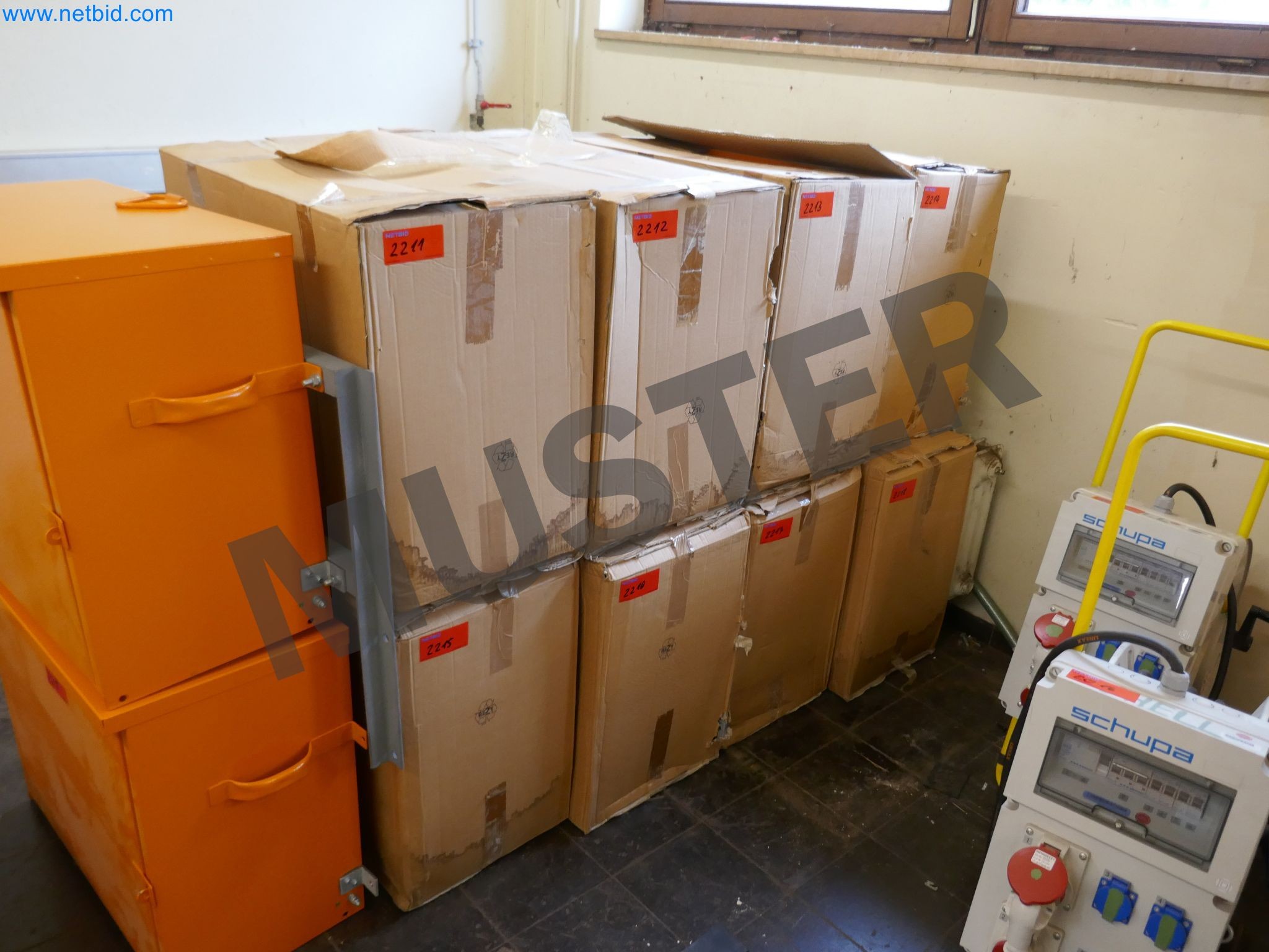 Magazinbestände, Rohöl-/Gas-Öl-/Einsatzpumpen sowie Betriebsausstattung einer Raffinerie-22