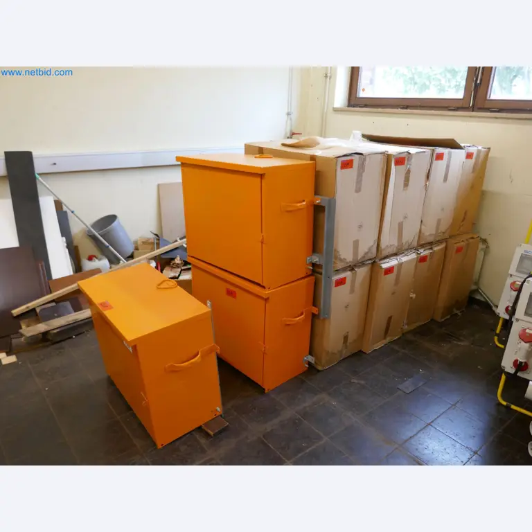 Magazinbestände, Rohöl-/Gas-Öl-/Einsatzpumpen sowie Betriebsausstattung einer Raffinerie-31