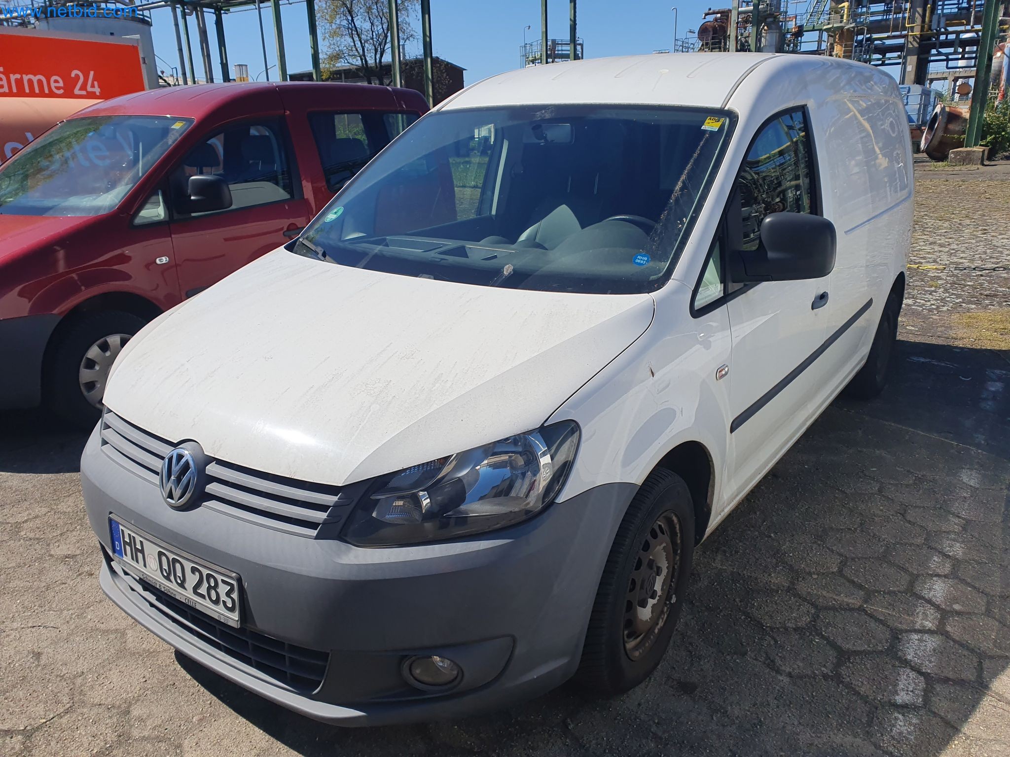 zásoby v zásobnících, čerpadla na ropu/plyn/ropu a provozní zařízení rafinerie-2