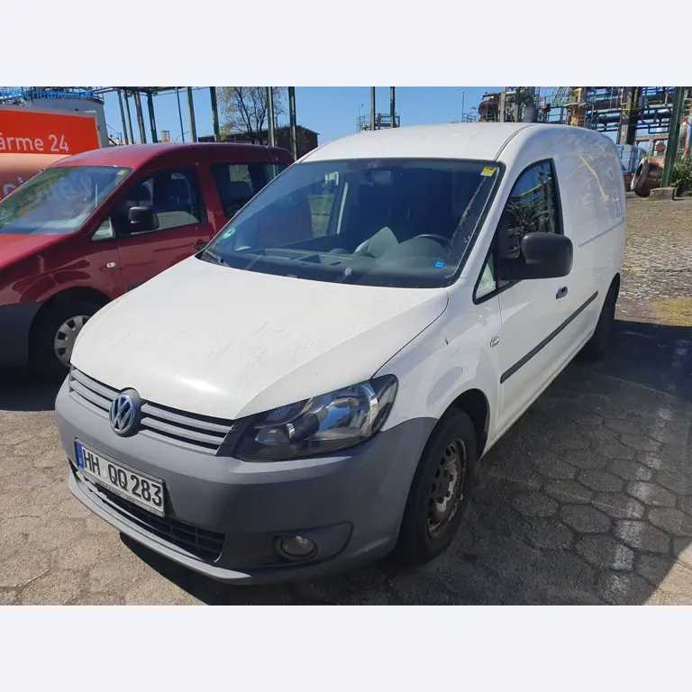 zásoby v zásobnících, čerpadla na ropu/plyn/ropu a provozní zařízení rafinerie-2