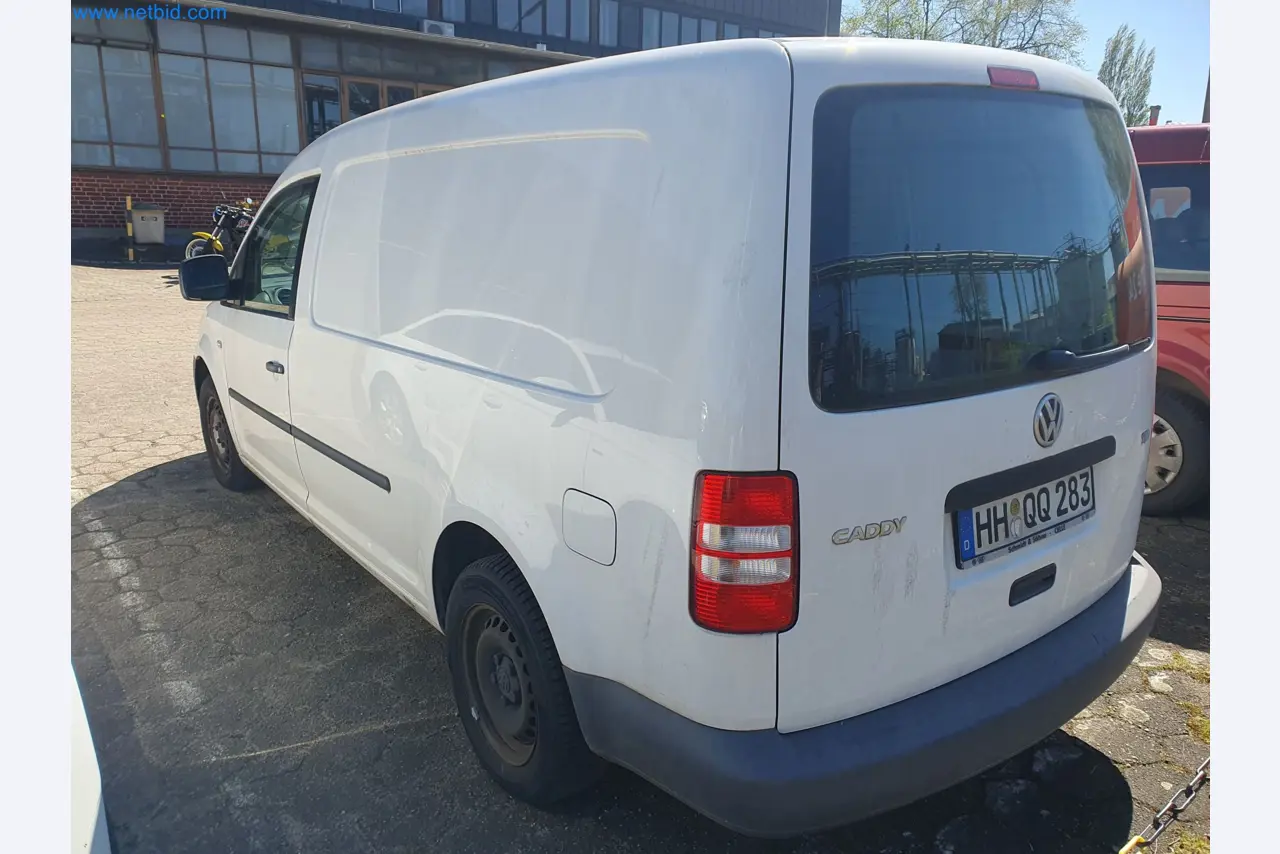 zásoby v zásobnících, čerpadla na ropu/plyn/ropu a provozní zařízení rafinerie-4