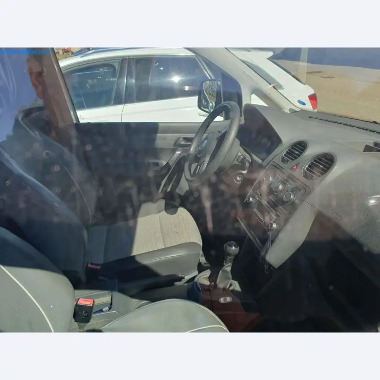 zásoby v zásobnících, čerpadla na ropu/plyn/ropu a provozní zařízení rafinerie-5