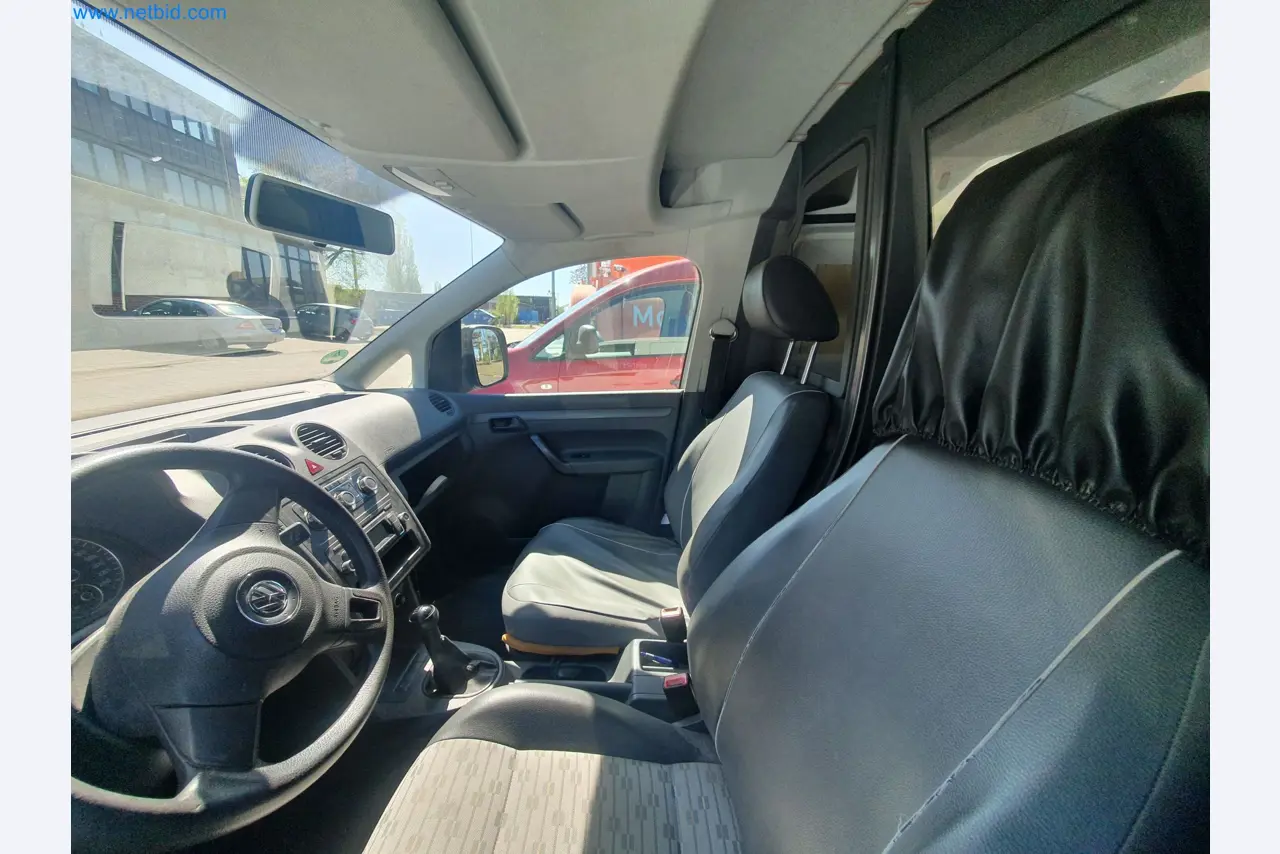 zásoby v zásobnících, čerpadla na ropu/plyn/ropu a provozní zařízení rafinerie-6