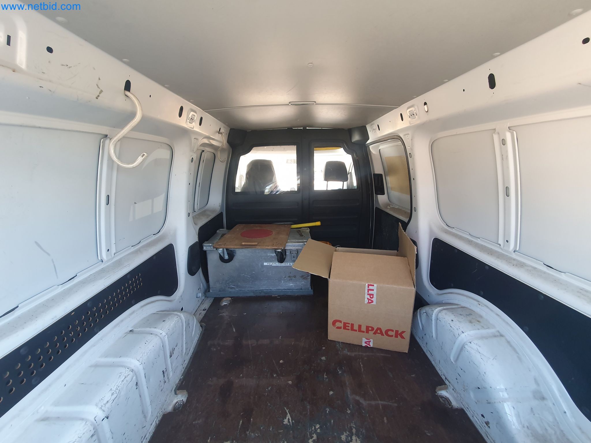 zásoby v zásobnících, čerpadla na ropu/plyn/ropu a provozní zařízení rafinerie-7