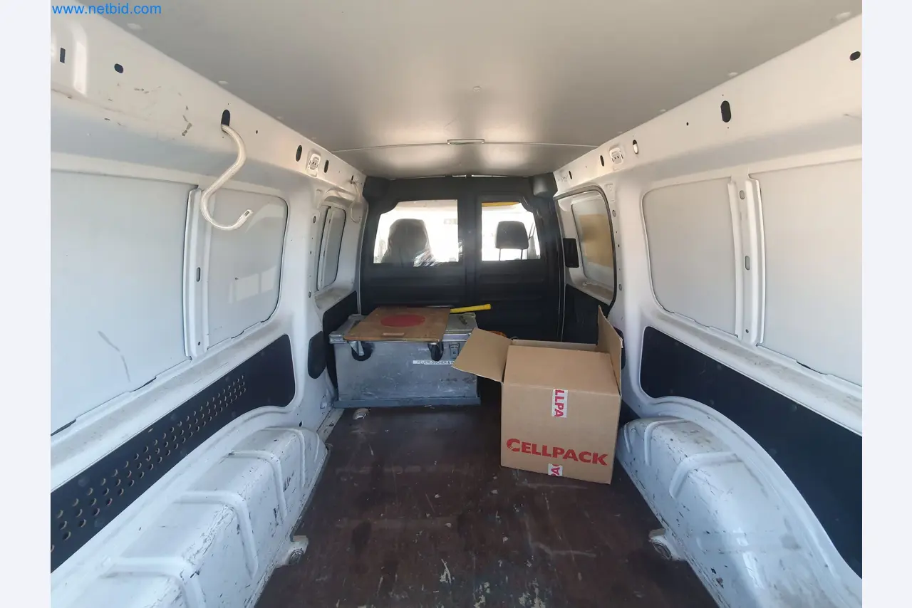 zásoby v zásobnících, čerpadla na ropu/plyn/ropu a provozní zařízení rafinerie-7