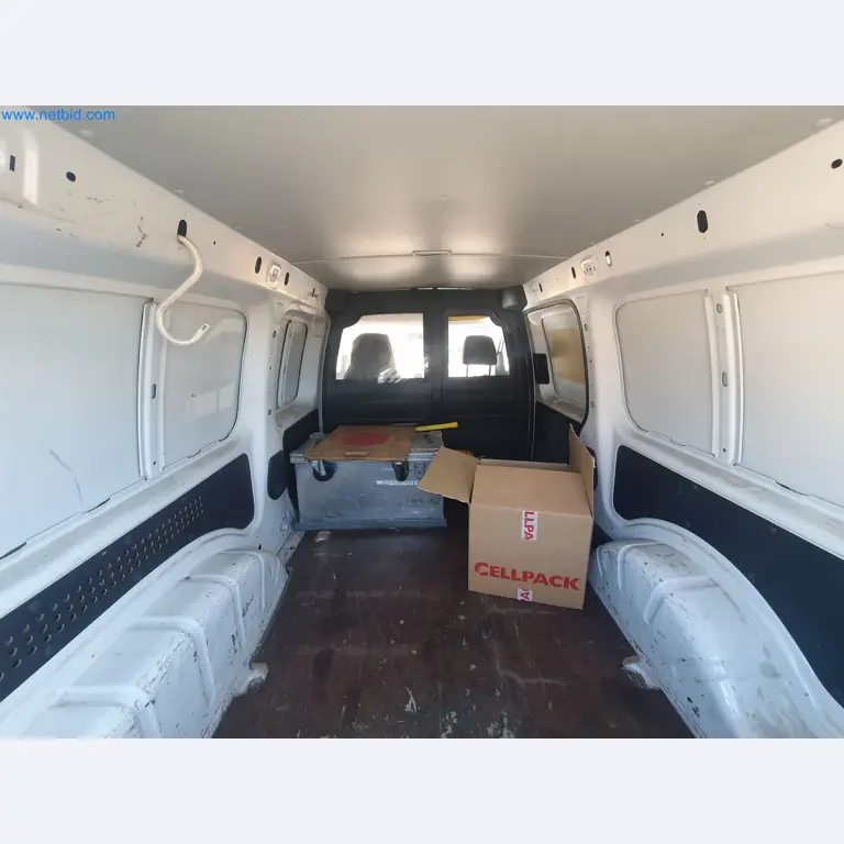 zásoby v zásobnících, čerpadla na ropu/plyn/ropu a provozní zařízení rafinerie-7