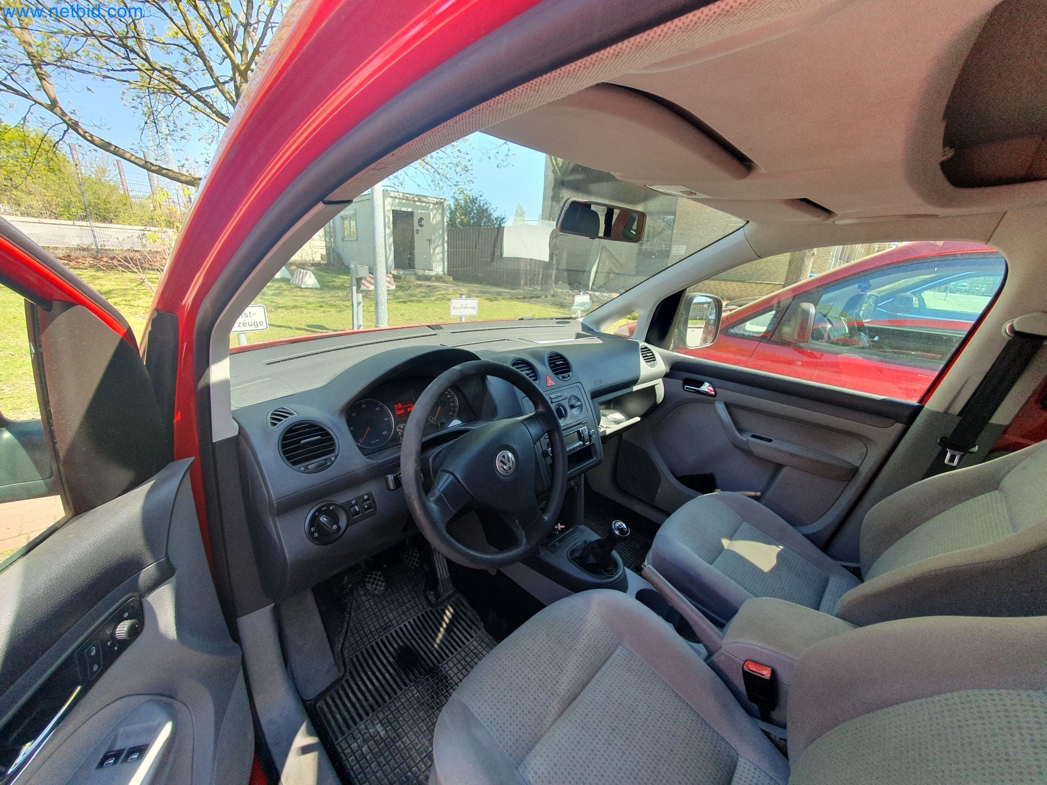 zásoby v zásobnících, čerpadla na ropu/plyn/ropu a provozní zařízení rafinerie-5