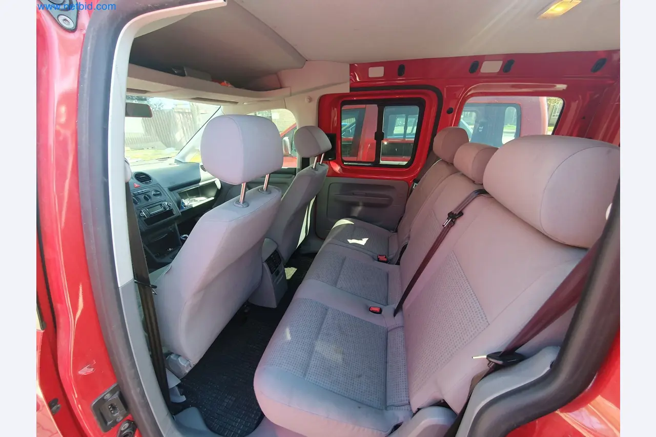 zásoby v zásobnících, čerpadla na ropu/plyn/ropu a provozní zařízení rafinerie-6