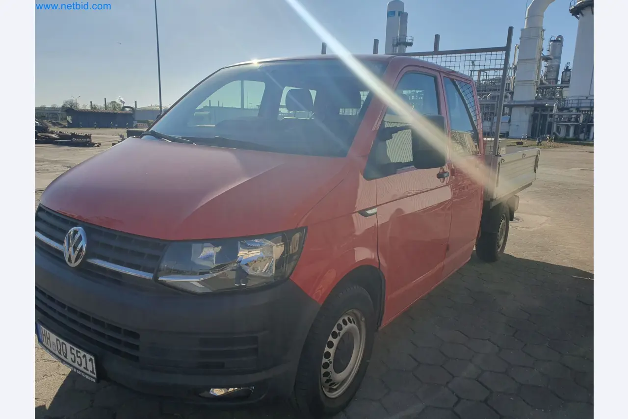 zásoby v zásobnících, čerpadla na ropu/plyn/ropu a provozní zařízení rafinerie-2