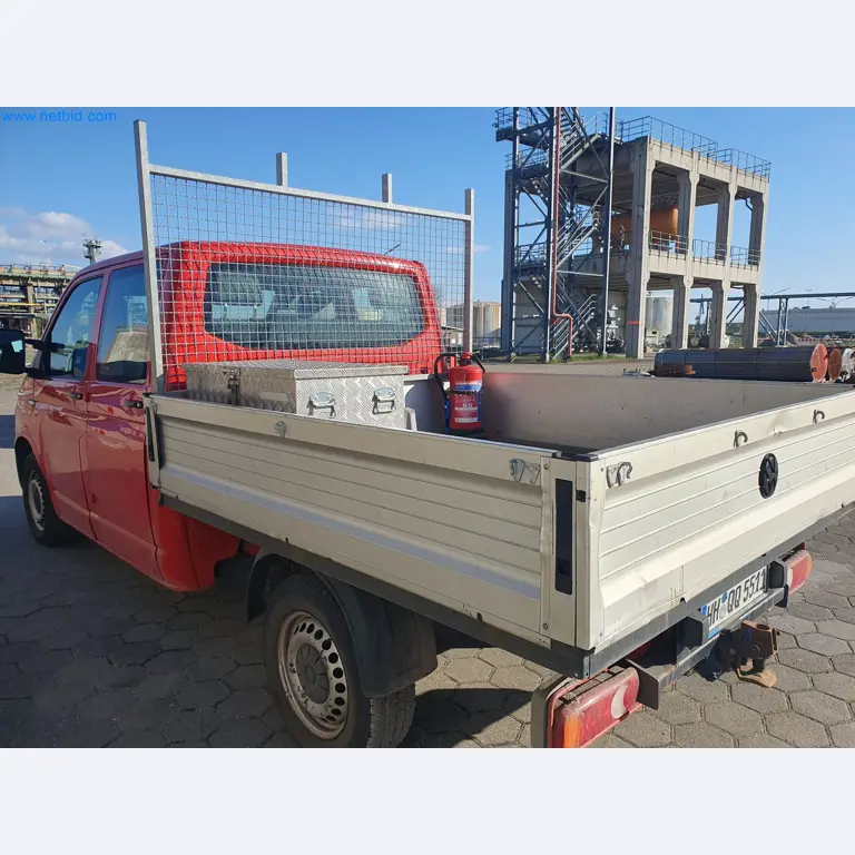 zásoby v zásobnících, čerpadla na ropu/plyn/ropu a provozní zařízení rafinerie-3