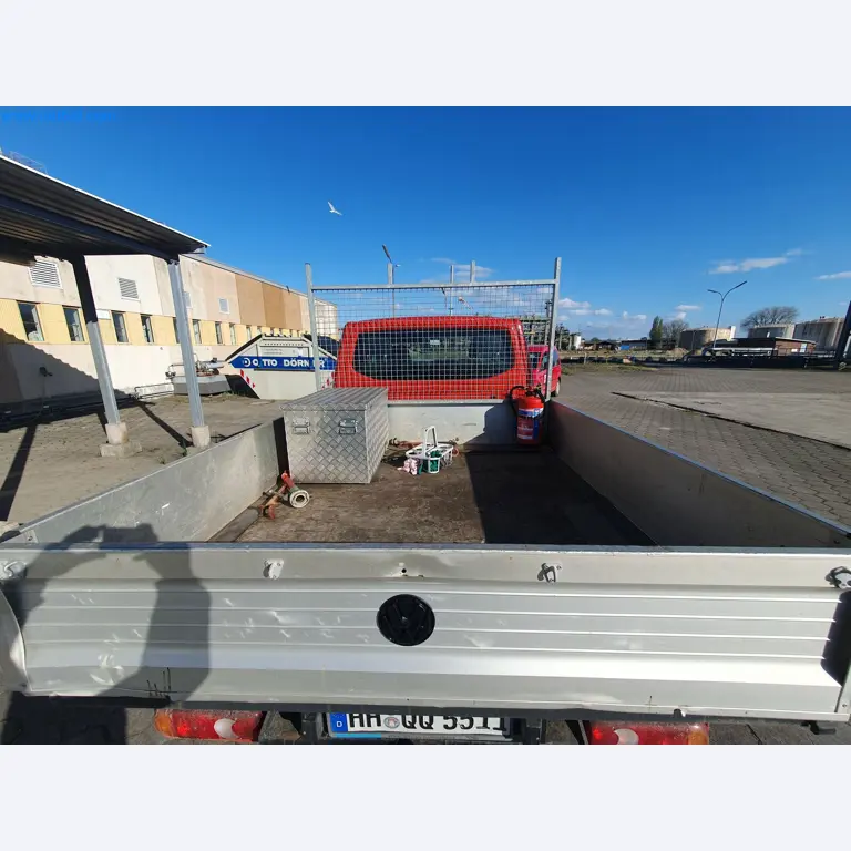 zásoby v zásobnících, čerpadla na ropu/plyn/ropu a provozní zařízení rafinerie-5