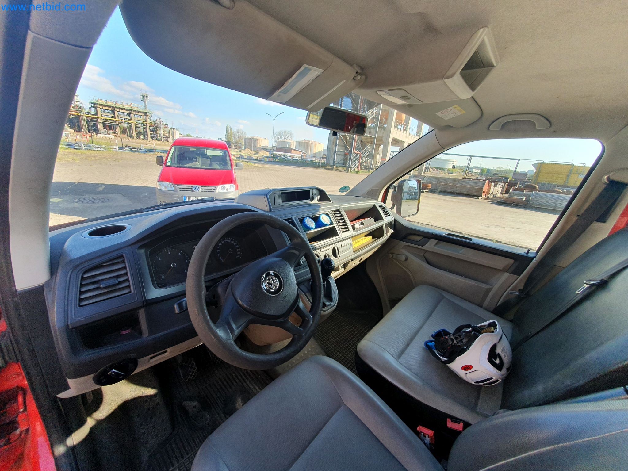 zásoby v zásobnících, čerpadla na ropu/plyn/ropu a provozní zařízení rafinerie-6