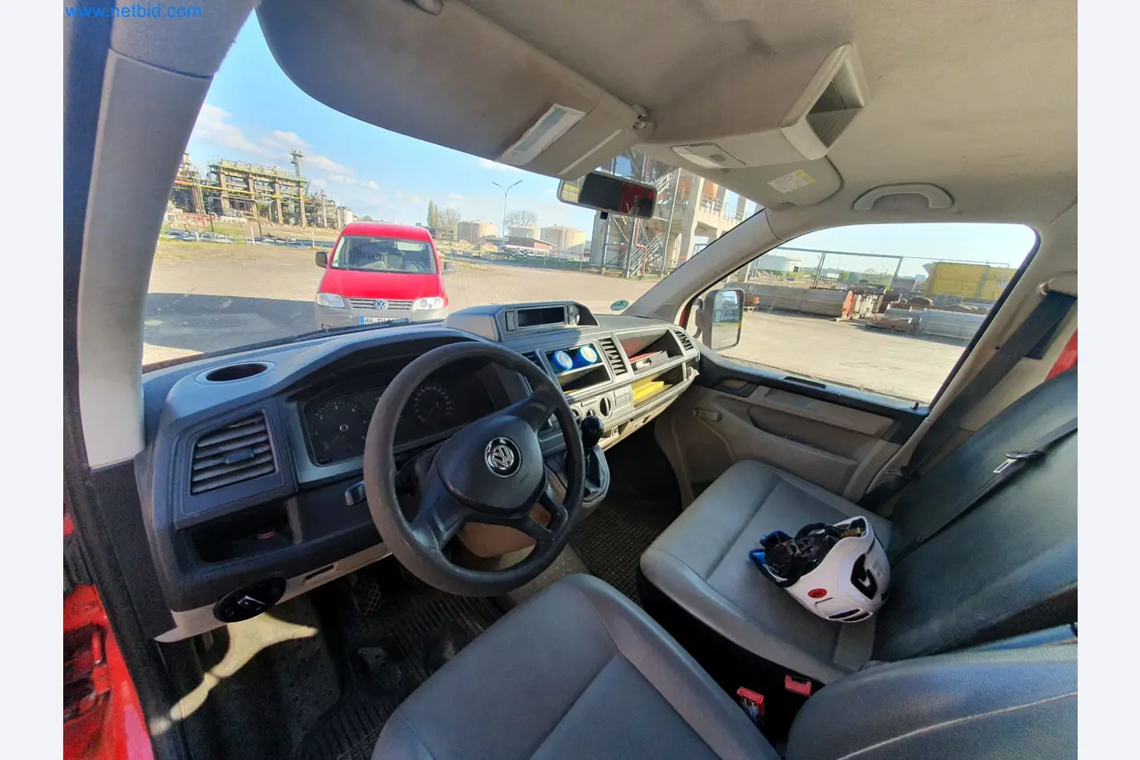 zásoby v zásobnících, čerpadla na ropu/plyn/ropu a provozní zařízení rafinerie-6