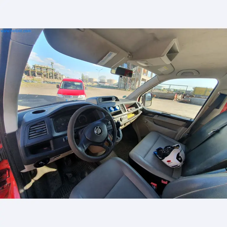 zásoby v zásobnících, čerpadla na ropu/plyn/ropu a provozní zařízení rafinerie-6