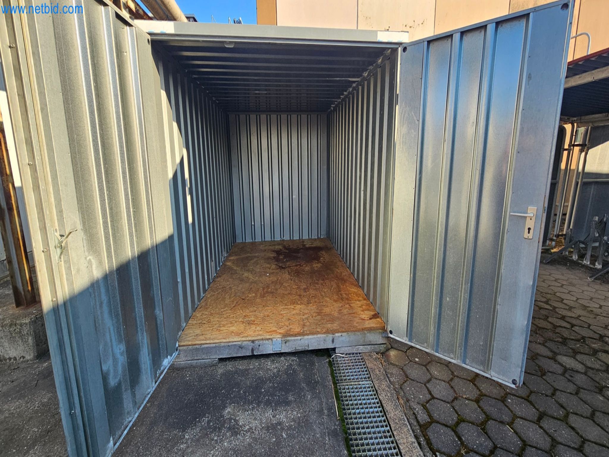 Plantas de producción y almacenamiento de productos derivados del petróleo, así como de insumos y productos acabados para la fabricación de lubricantes.-3