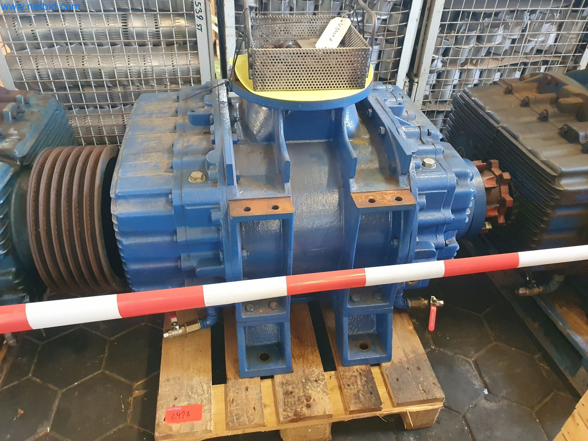 Magazine stocks, crude oil/gas/oil pumps and operating equipment of a refinery-2