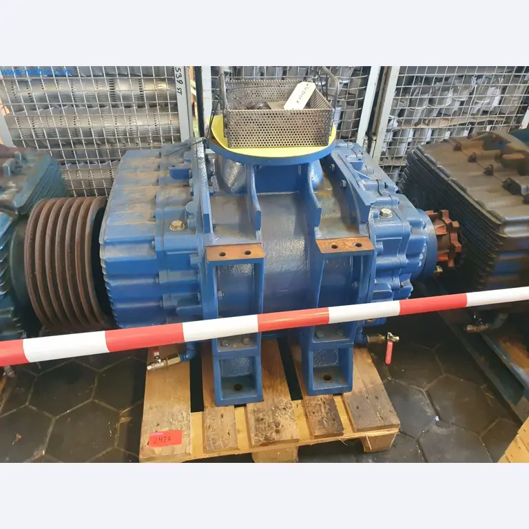 Magazine stocks, crude oil/gas/oil pumps and operating equipment of a refinery-2