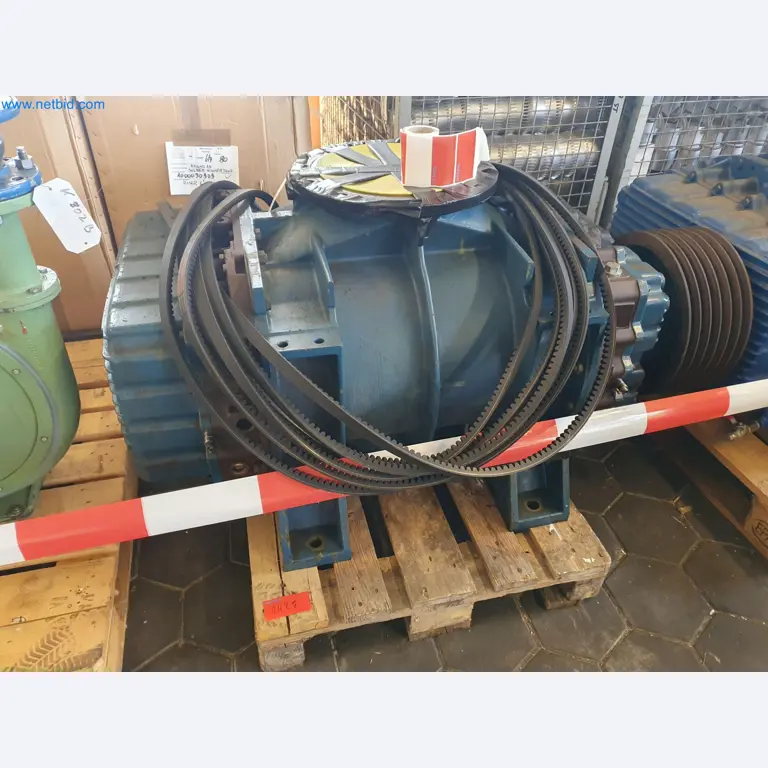 Magazine stocks, crude oil/gas/oil pumps and operating equipment of a refinery-2