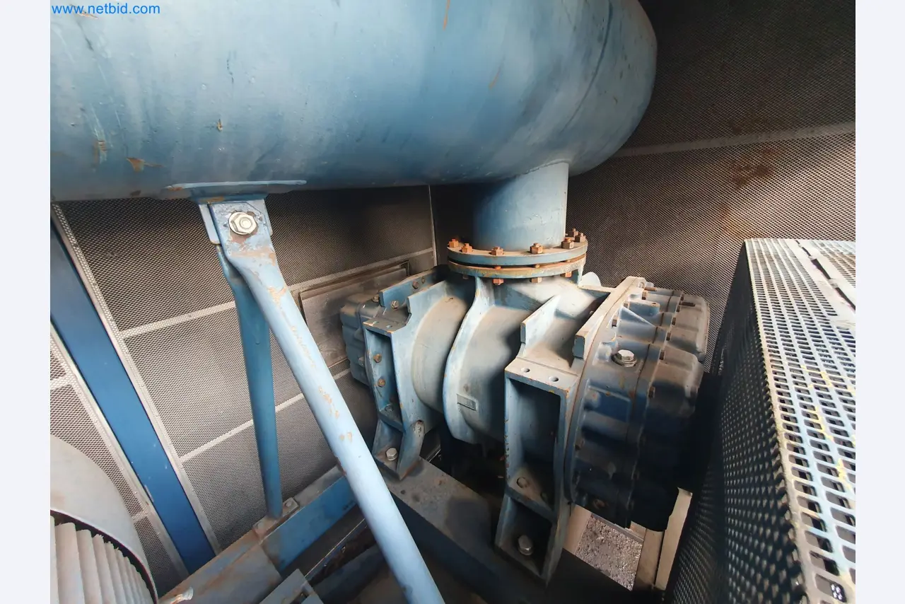 Magazine stocks, crude oil/gas/oil pumps and operating equipment of a refinery-1