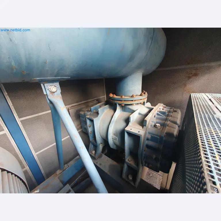 Magazine stocks, crude oil/gas/oil pumps and operating equipment of a refinery-1