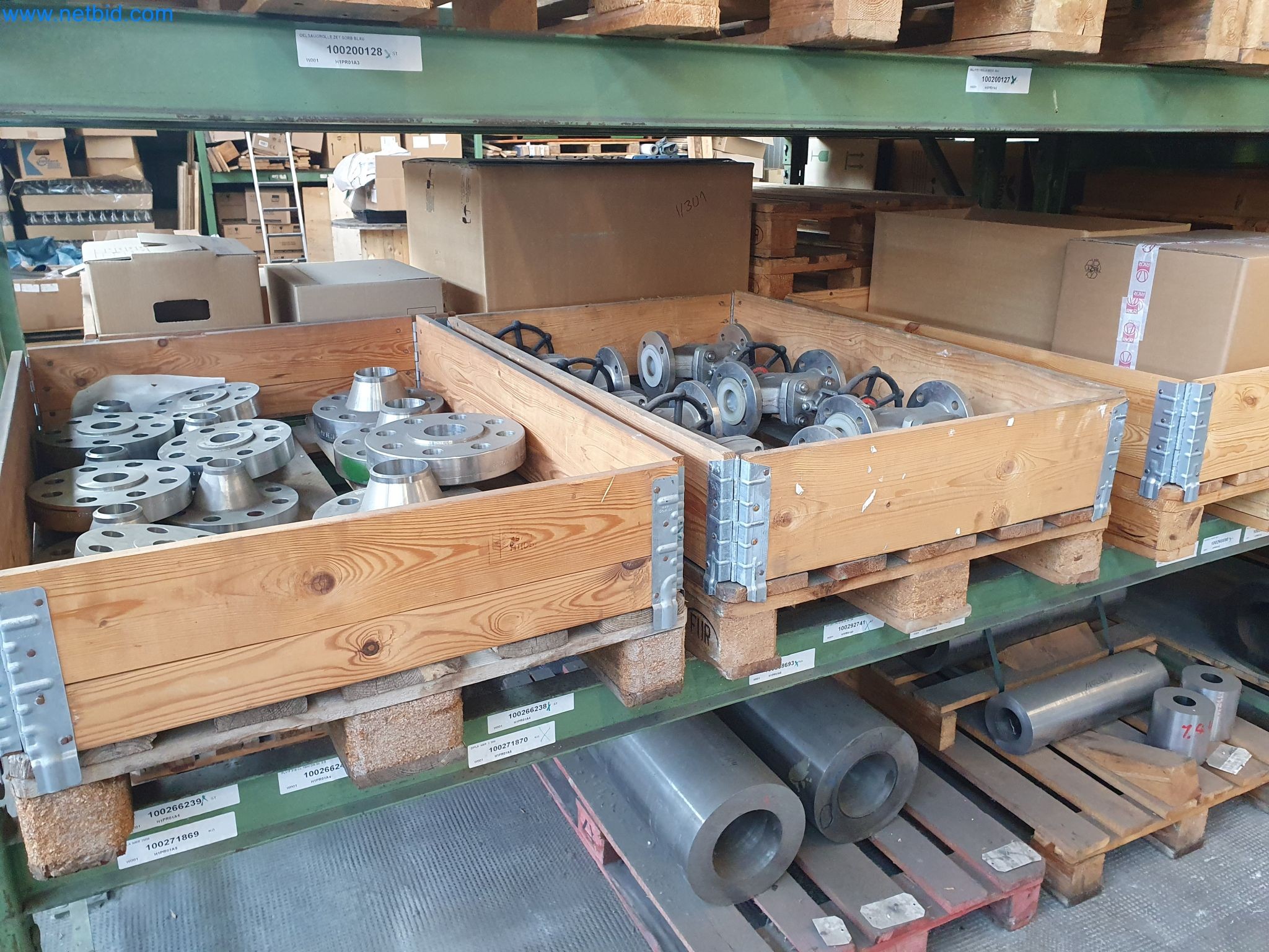 Magazine stocks, crude oil/gas/oil pumps and operating equipment of a refinery-15