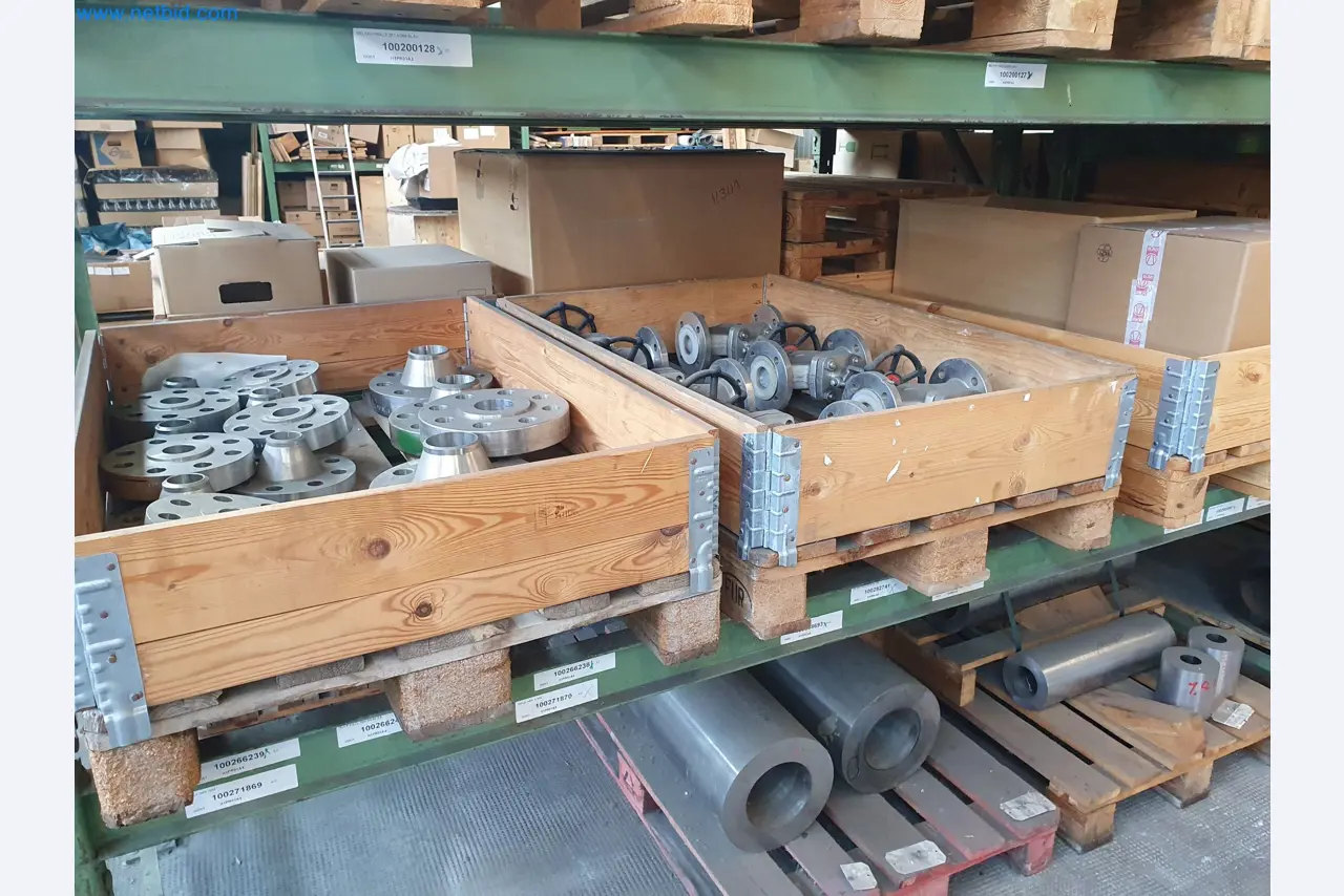 Magazine stocks, crude oil/gas/oil pumps and operating equipment of a refinery-15