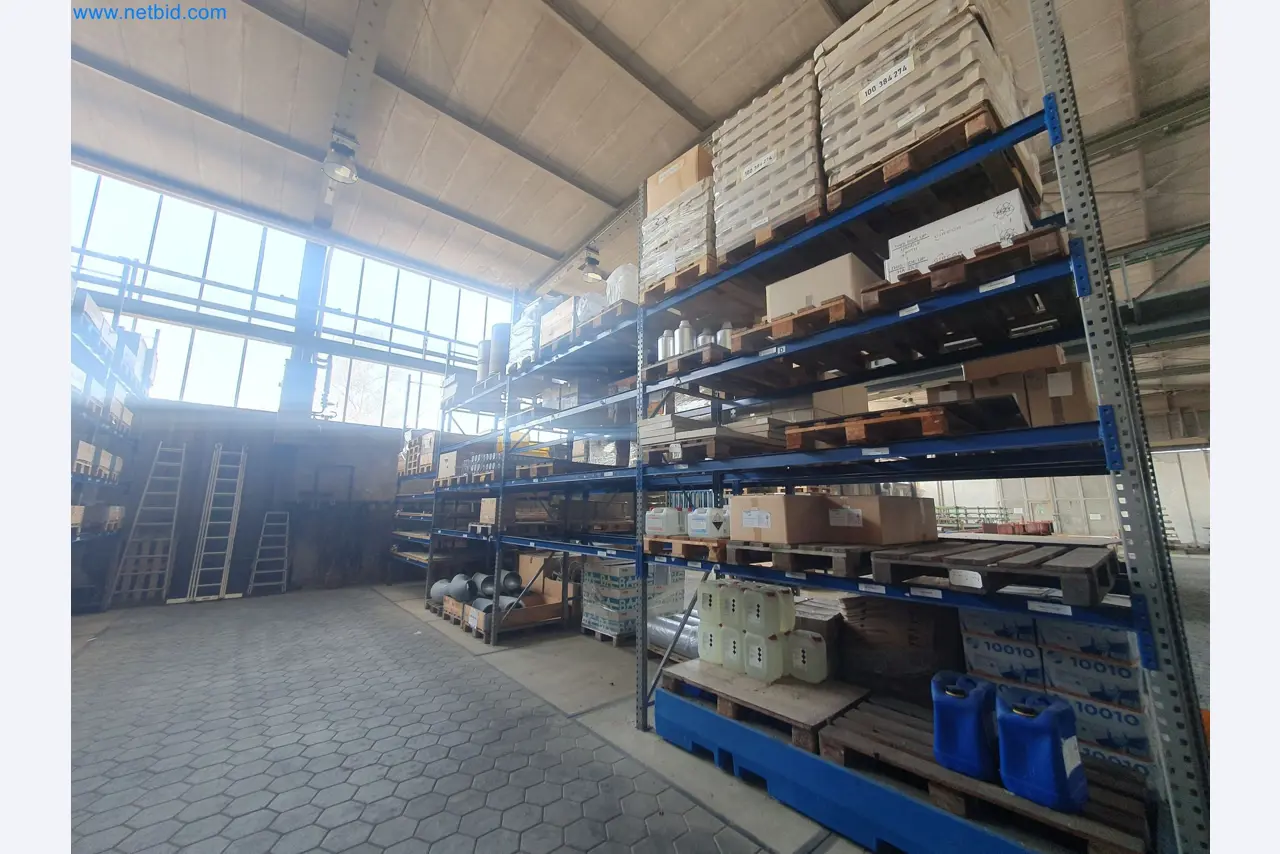 Magazine stocks, crude oil/gas/oil pumps and operating equipment of a refinery-22