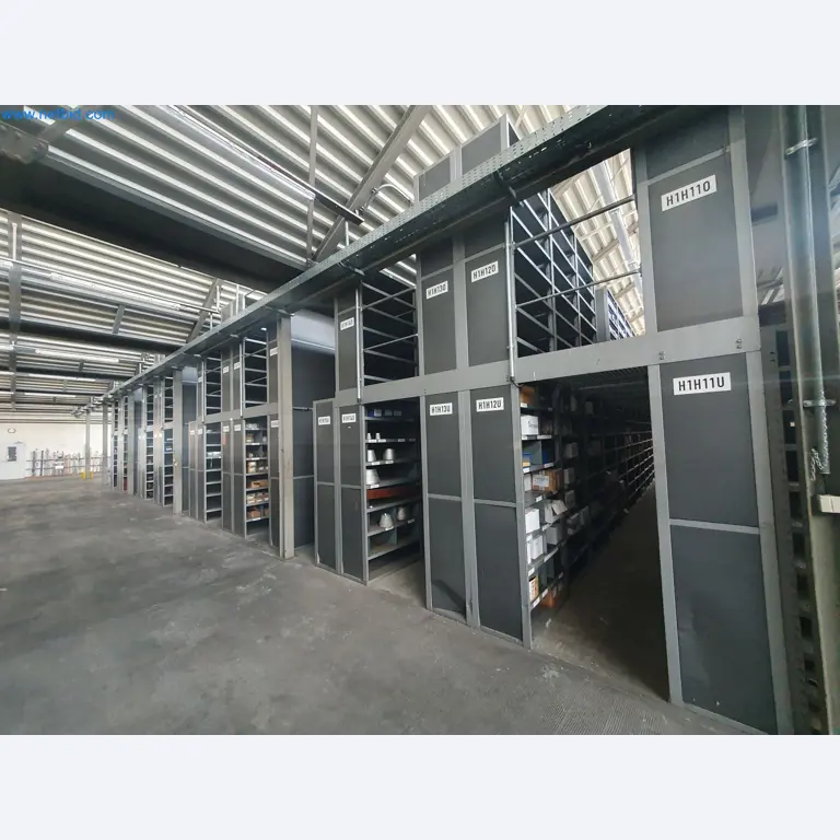 Magazine stocks, crude oil/gas/oil pumps and operating equipment of a refinery-2