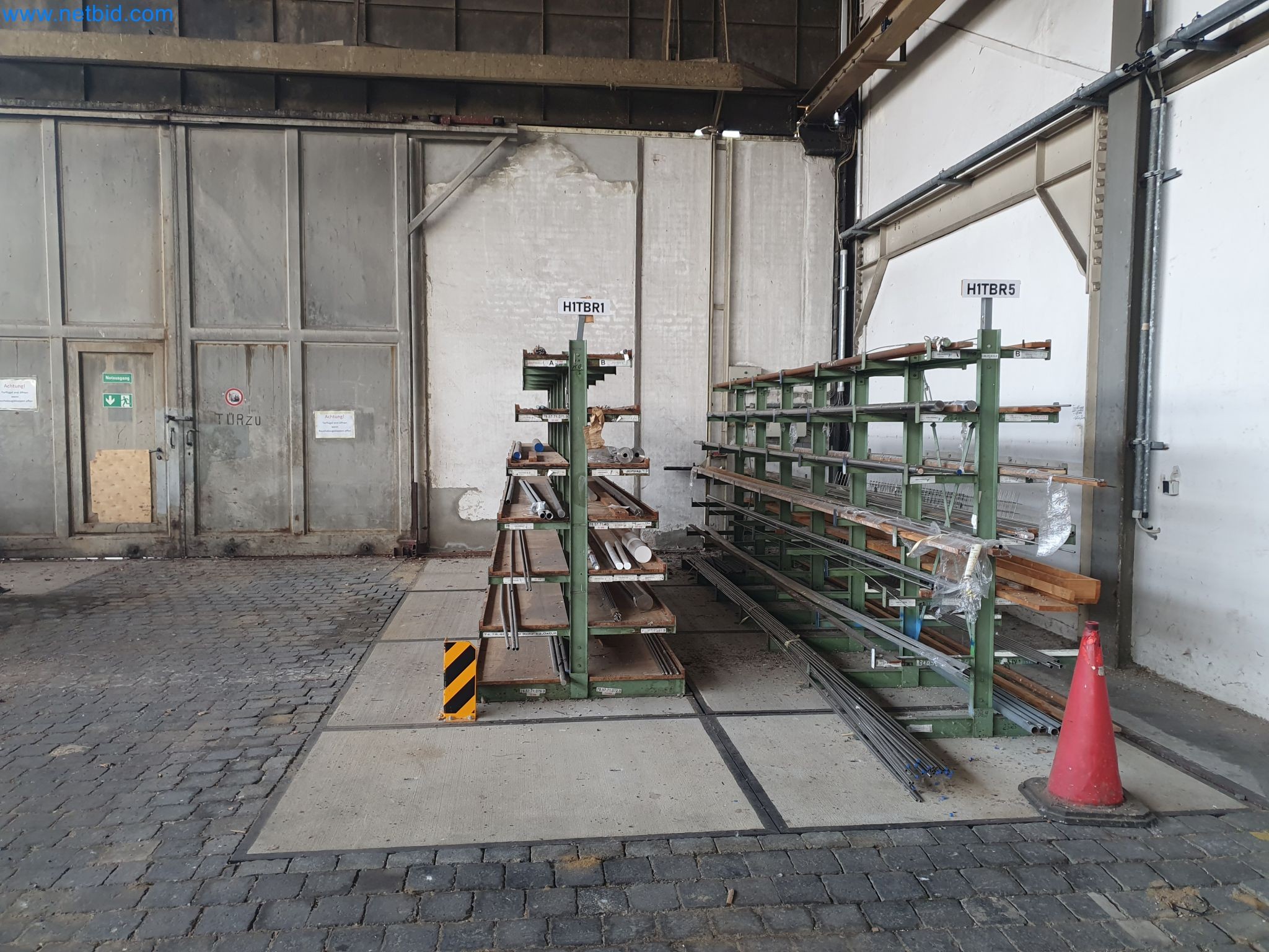 Magazine stocks, crude oil/gas/oil pumps and operating equipment of a refinery-7