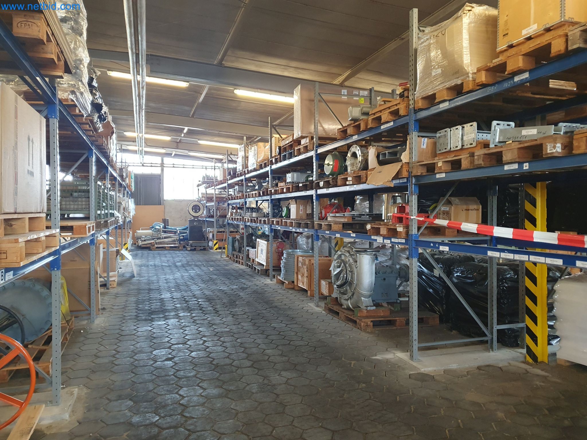 Magazine stocks, crude oil/gas/oil pumps and operating equipment of a refinery-1