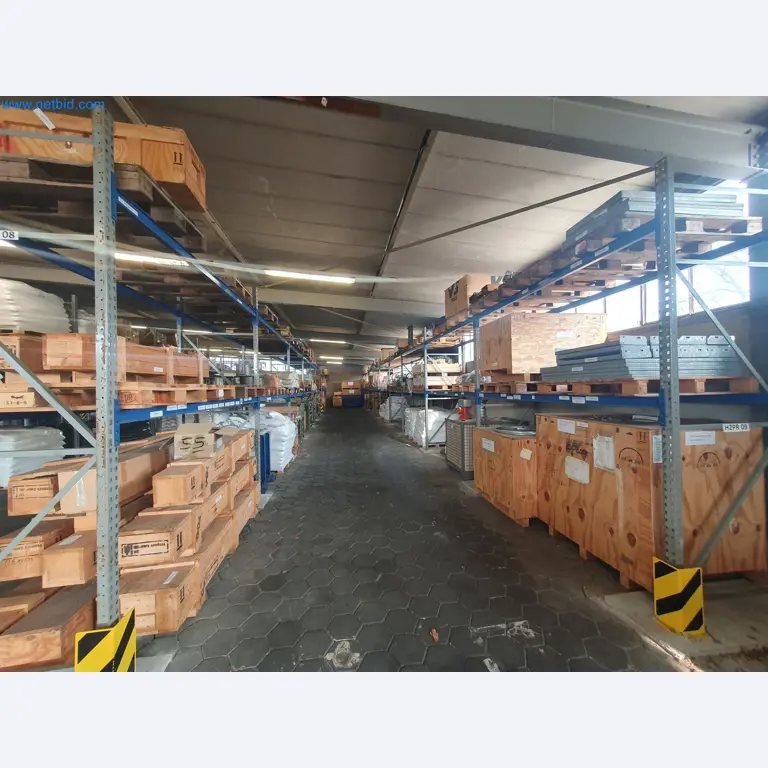 Magazine stocks, crude oil/gas/oil pumps and operating equipment of a refinery-3