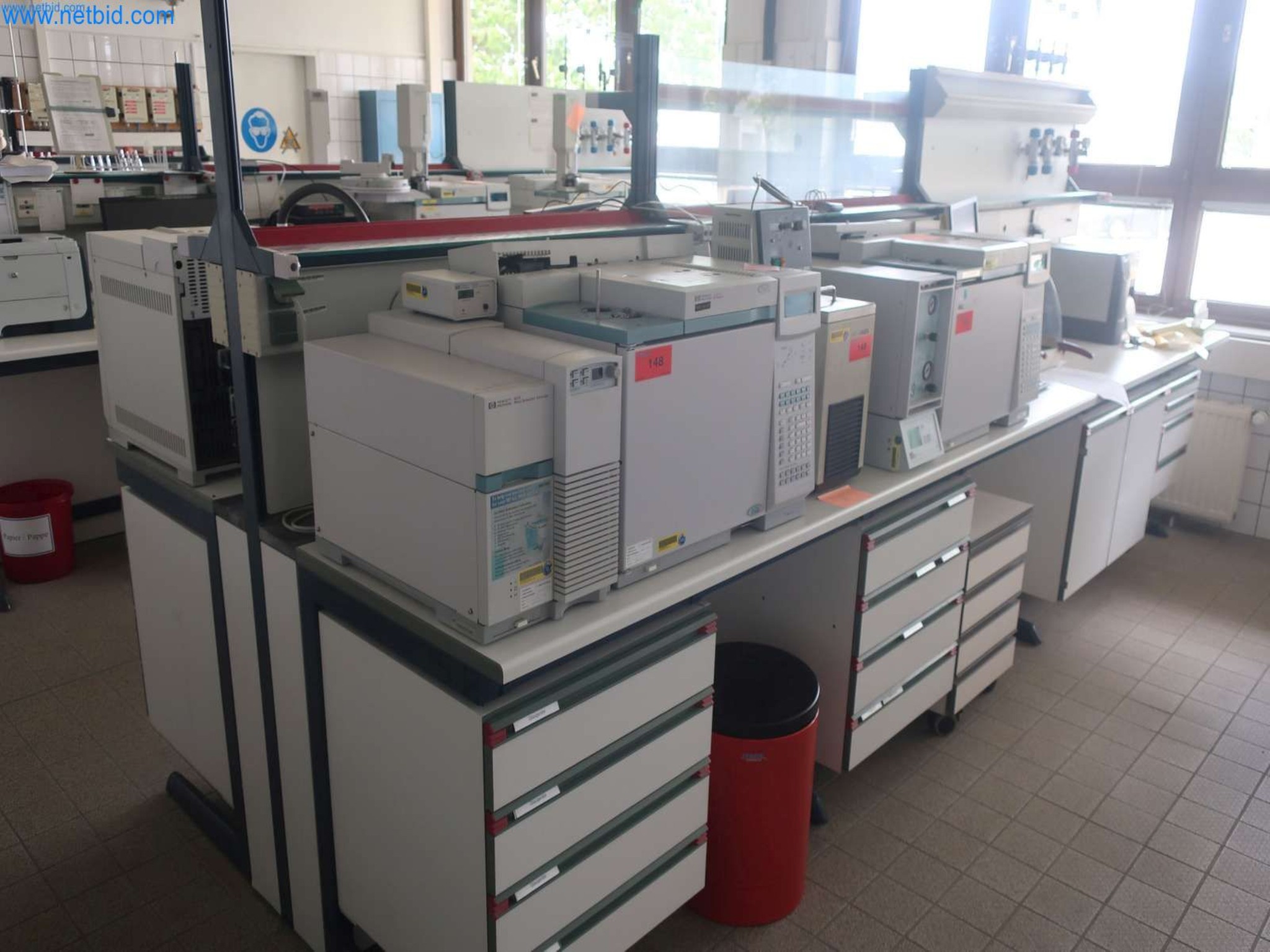 Plants for the production and storage of mineral oil products as well as input and finished products for the production of lubricants-11