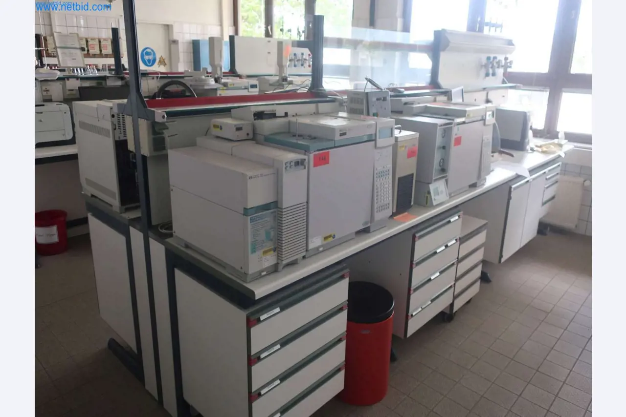 Zakłady produkcji i magazynowania mineralnych produktów olejowych, jak również surowców i produktów gotowych do produkcji smarów.-11