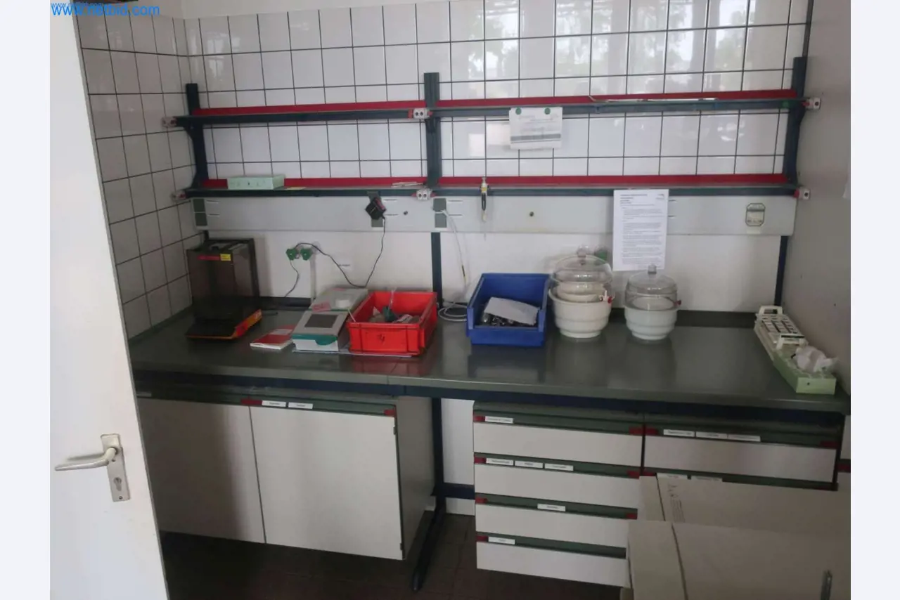 Zakłady produkcji i magazynowania mineralnych produktów olejowych, jak również surowców i produktów gotowych do produkcji smarów.-14