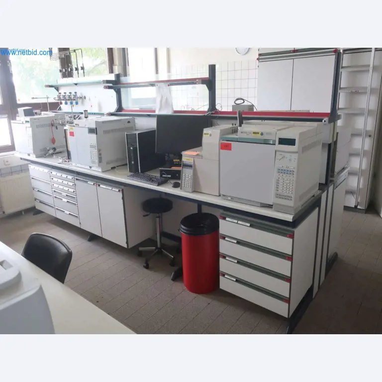 Zakłady produkcji i magazynowania mineralnych produktów olejowych, jak również surowców i produktów gotowych do produkcji smarów.-2