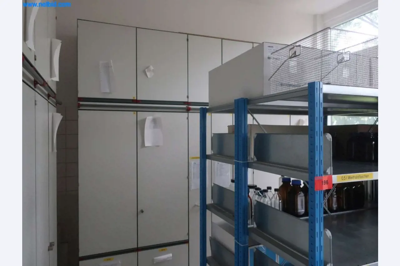 Zakłady produkcji i magazynowania mineralnych produktów olejowych, jak również surowców i produktów gotowych do produkcji smarów.-4