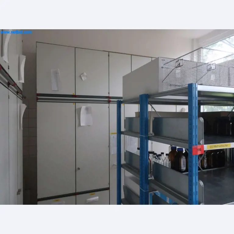 Zakłady produkcji i magazynowania mineralnych produktów olejowych, jak również surowców i produktów gotowych do produkcji smarów.-4