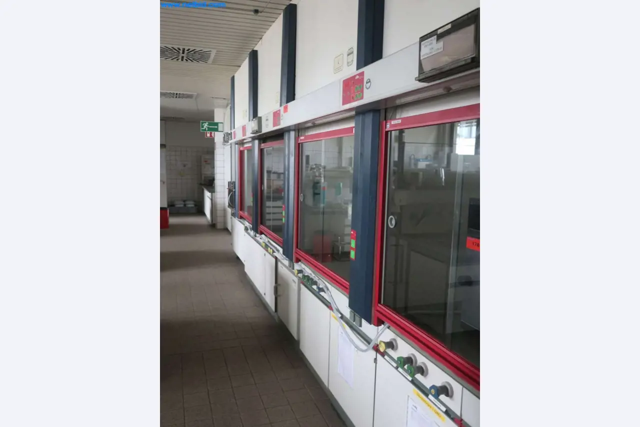 Zakłady produkcji i magazynowania mineralnych produktów olejowych, jak również surowców i produktów gotowych do produkcji smarów.-6