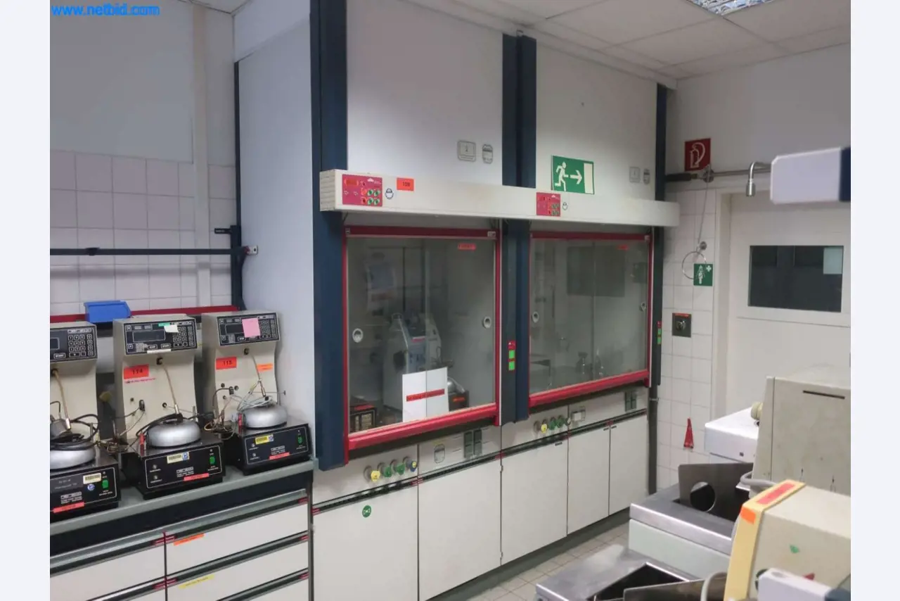 Zakłady produkcji i magazynowania mineralnych produktów olejowych, jak również surowców i produktów gotowych do produkcji smarów.-7