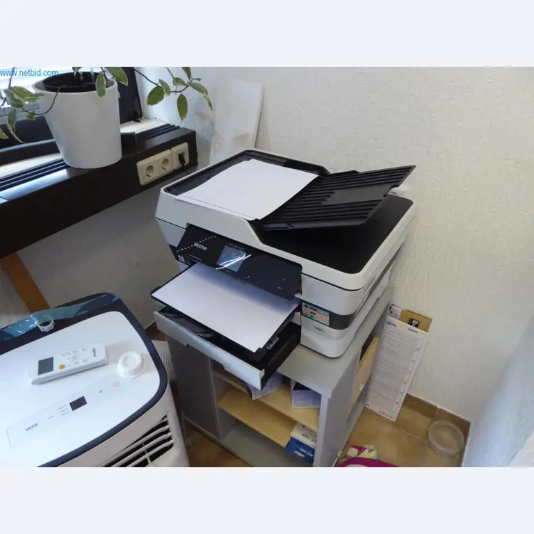 BGA, Maschinen, Warenvorräte und Büroinventar aus dem Bereich Modellbau-2