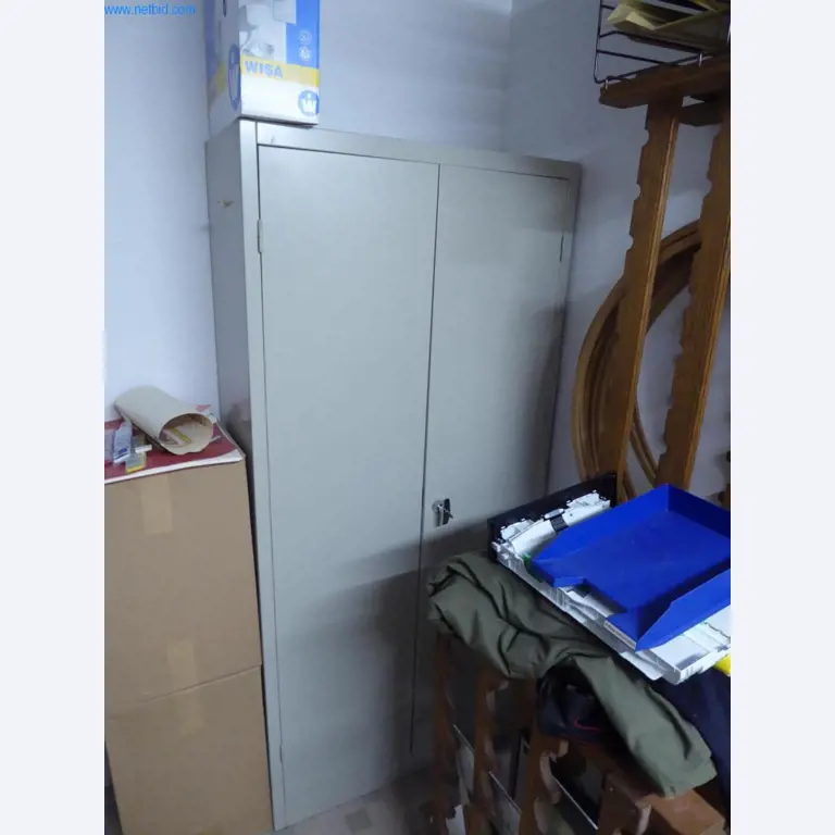 BGA, stroje, inventář a kancelářský inventář z modelářského sektoru-1