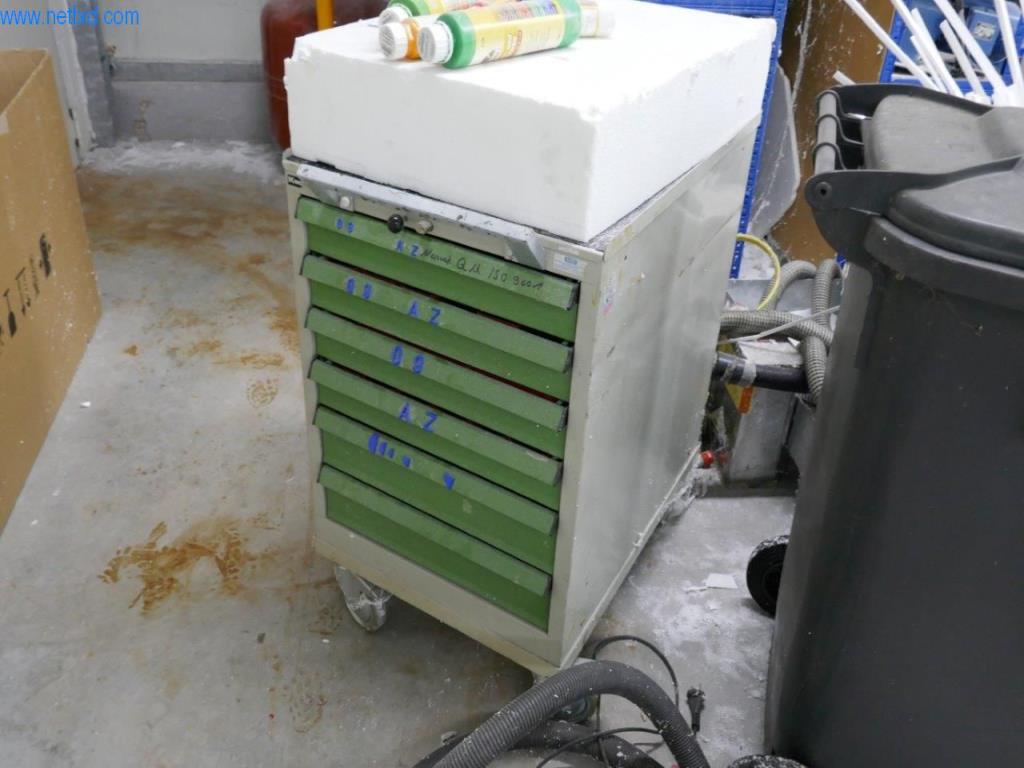 BGA, stroje, inventář a kancelářský inventář z modelářského sektoru-1